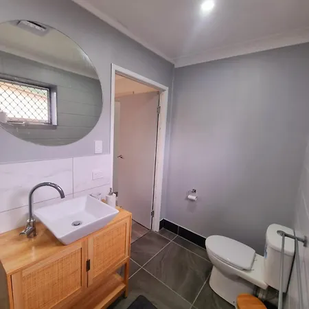 Cosy & Convenient: Pools, Shops, Uni, Hospital Apartment Ross River Exterior photo