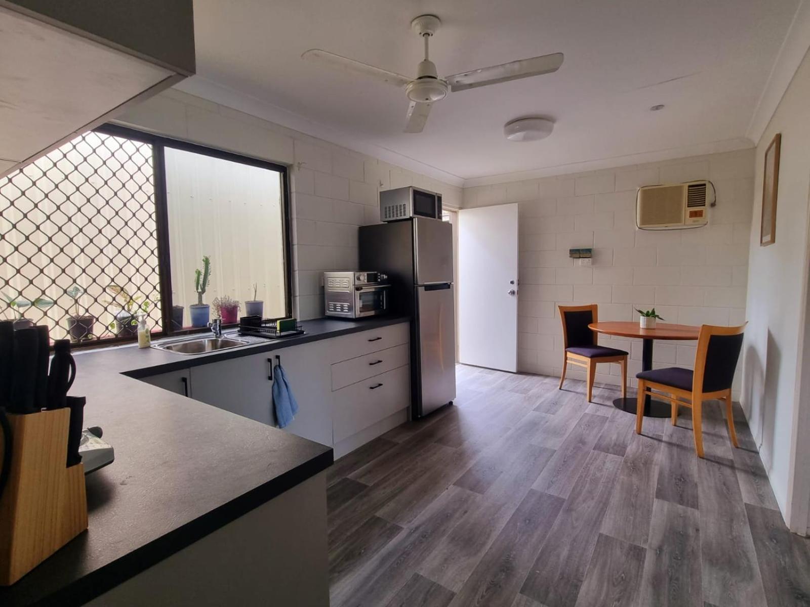 Apartment Cosy & Convenient: Pools, Shops, Uni, Hospital Ross River